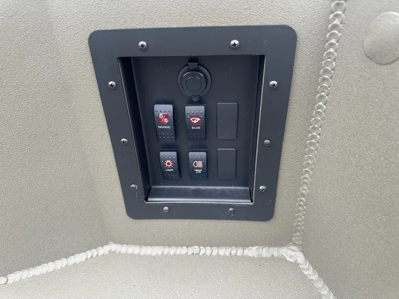 Slide: The Image of Thor Lake Hammer 1754 TIMBER HAMMER 1754 2026 - 5