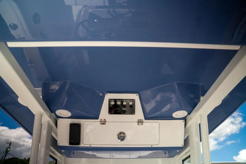 Slide: The Image of Sea Fox 268 Commander 2026 - 19