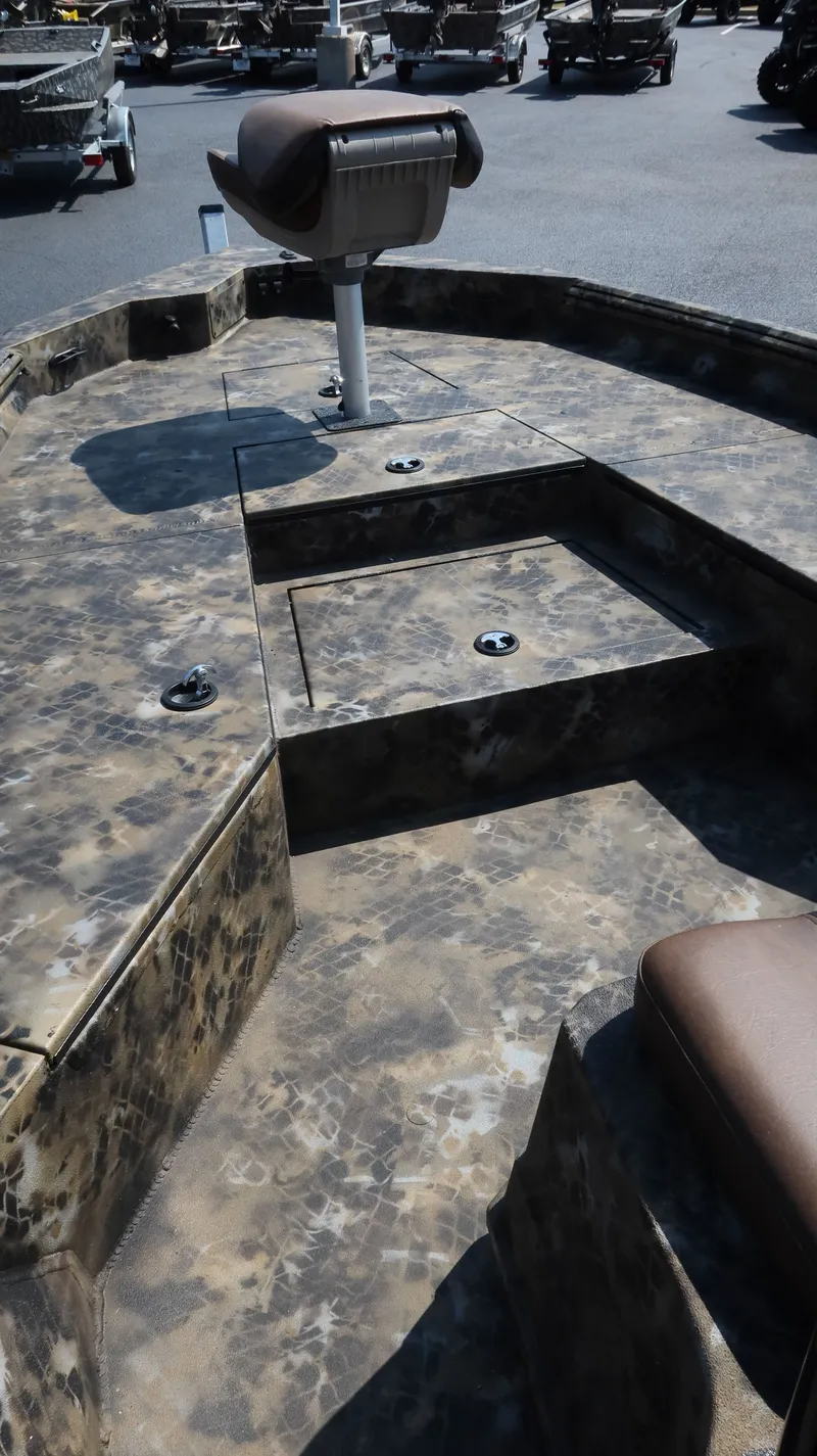 Slide: The Image of Excel Bay Pro 220 Elite 2026 - 8