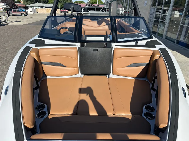 Slide: The Image of Axis Wake Research T250 2024 - 12