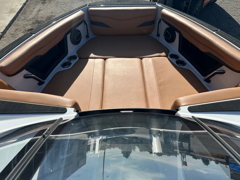 Slide: The Image of Axis Wake Research T250 2024 - 13