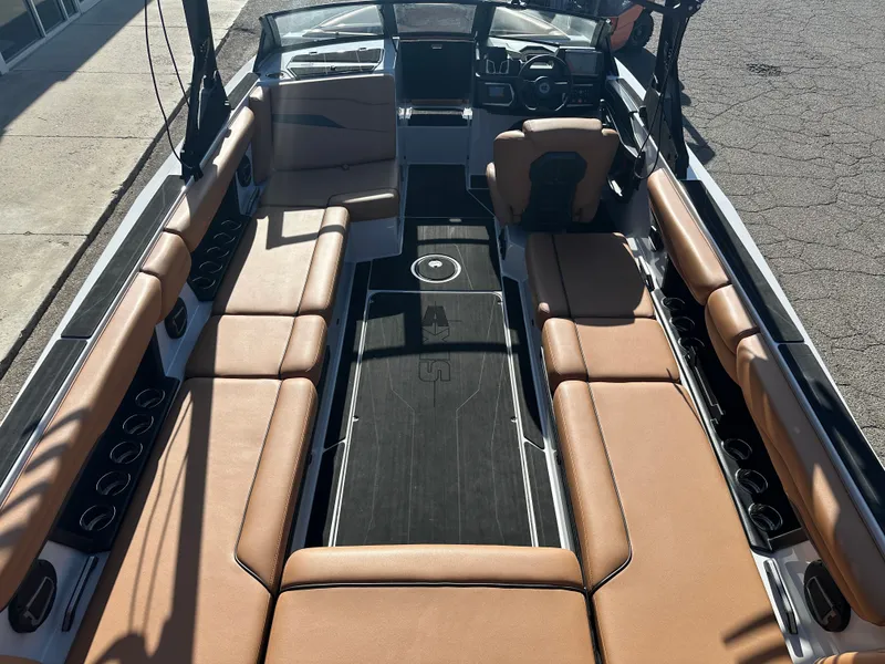 Slide: The Image of Axis Wake Research T250 2024 - 9