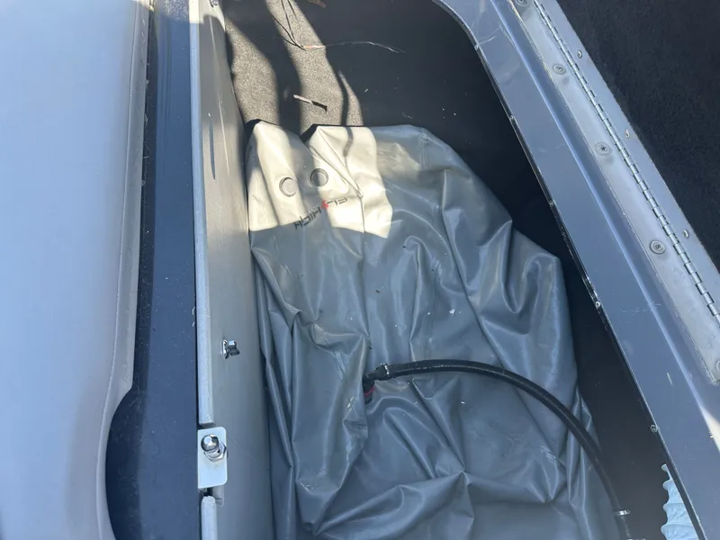 Slide: The Image of Centurion Enzo SV230 2006 - 14