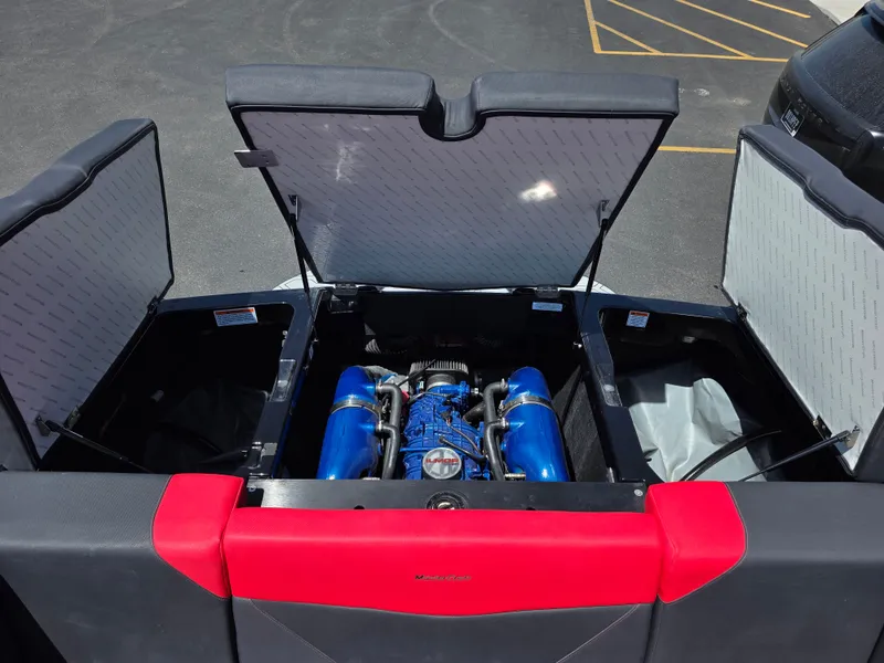 Slide: The Image of MasterCraft NXT24 2021 - 14