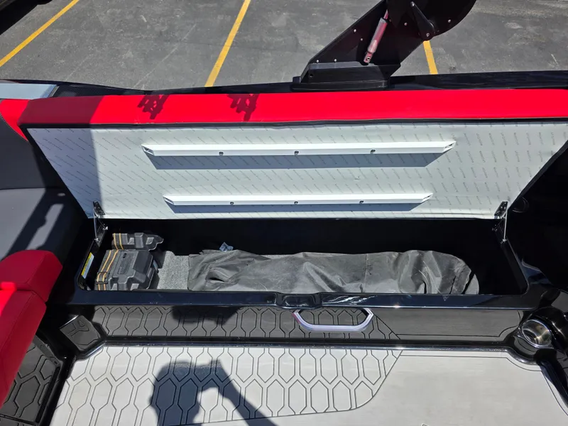 Slide: The Image of MasterCraft NXT24 2021 - 19