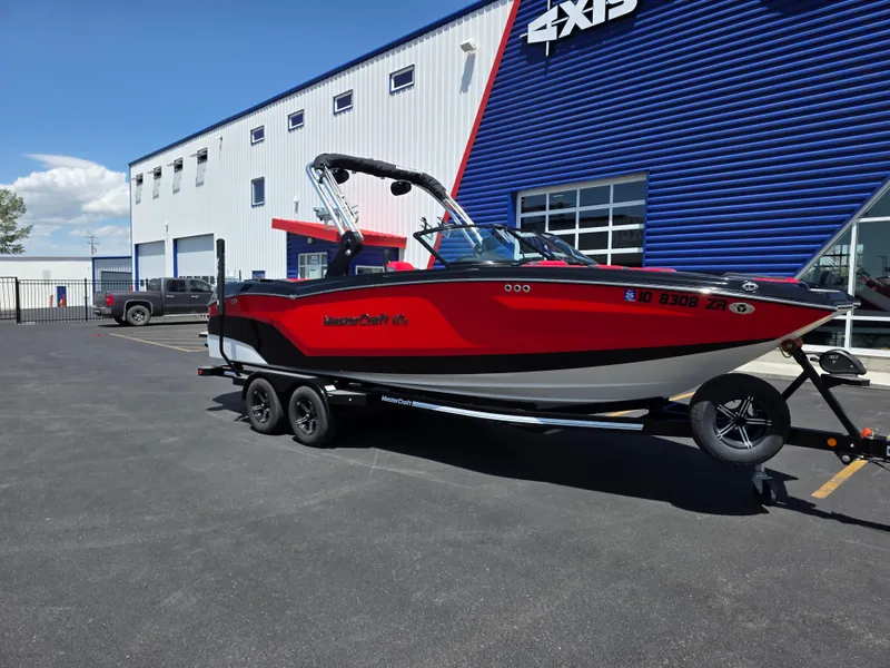 Slide: The Image of MasterCraft NXT24 2021 - 3