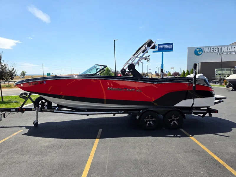Slide: The Image of MasterCraft NXT24 2021 - 6