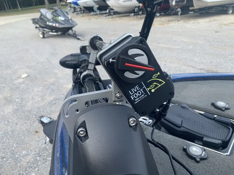 Slide: The Image of Skeeter FX20 LE 2017 - 10