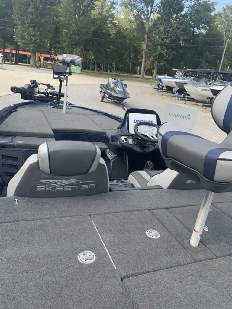 Slide: The Image of Skeeter FX20 LE 2017 - 3