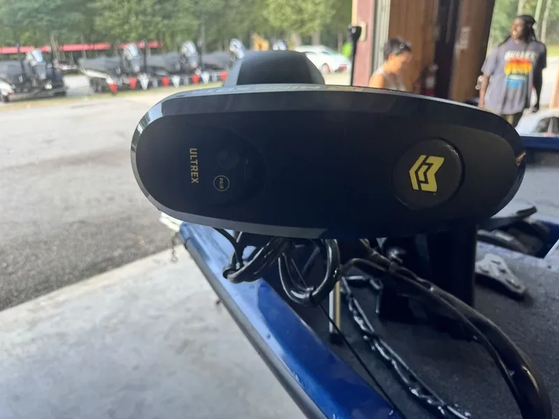 Slide: The Image of Lowe Stinger 195 2024 - 6