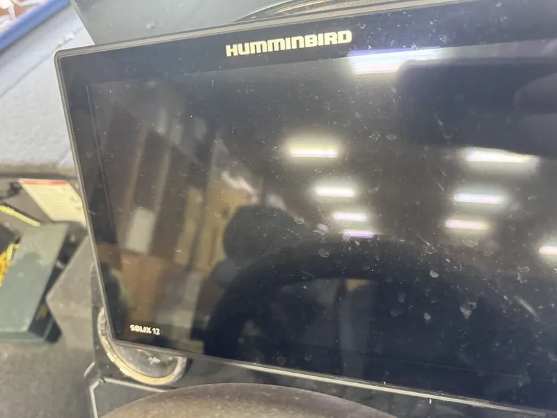 Slide: The Image of Lowe Stinger 195 2024 - 8