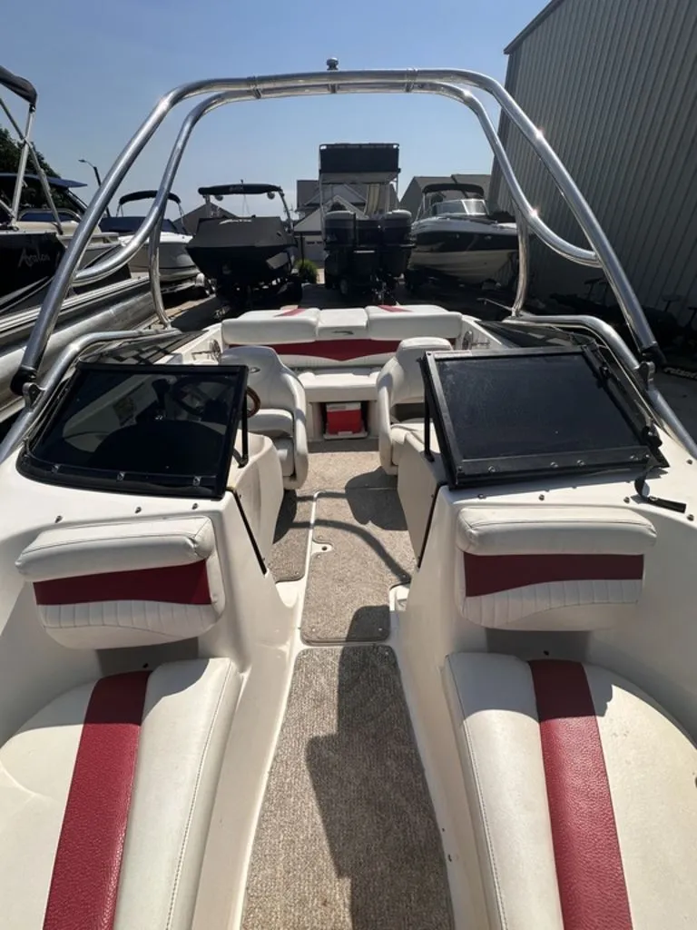 Slide: The Image of Glasron 185 GT 2009 - 3