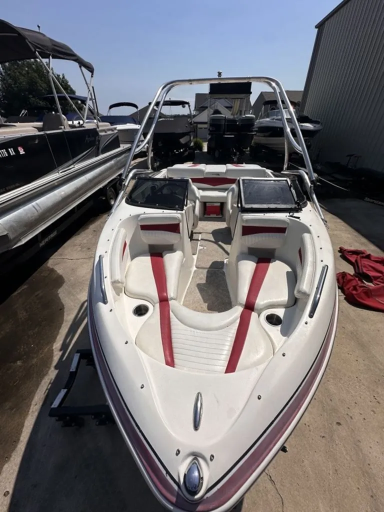 Slide: The Image of Glasron 185 GT 2009 - 8