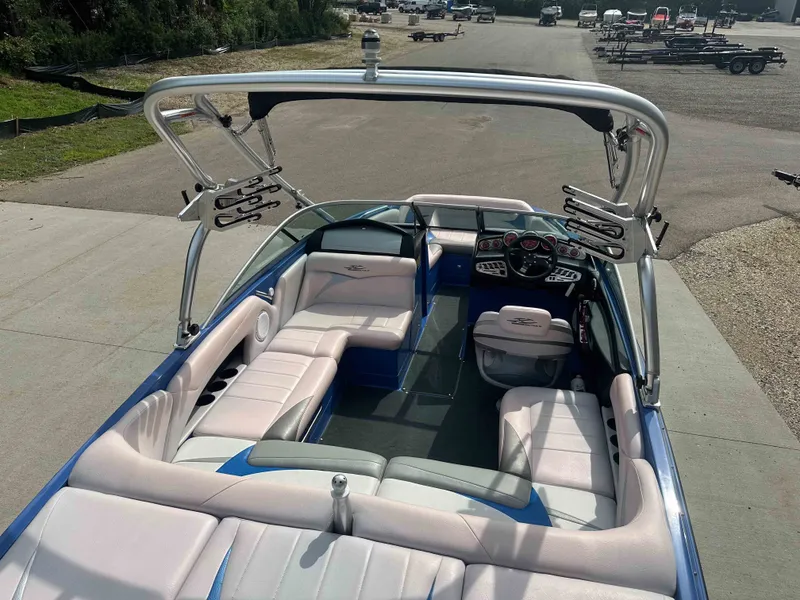 Slide: The Image of MasterCraft X2 2006 - 8