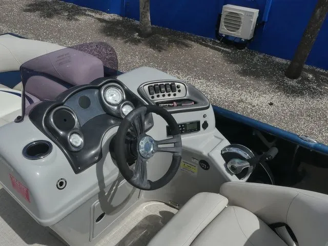 Slide: The Image of Aloha 23' Tropical Bimini Tropical 230 L Group Seating 2020 - 16