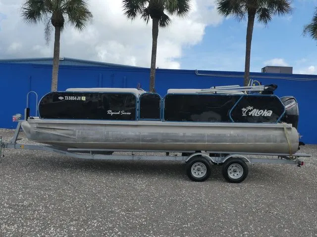 Slide: The Image of Aloha 23' Tropical Bimini Tropical 230 L Group Seating 2020 - 7