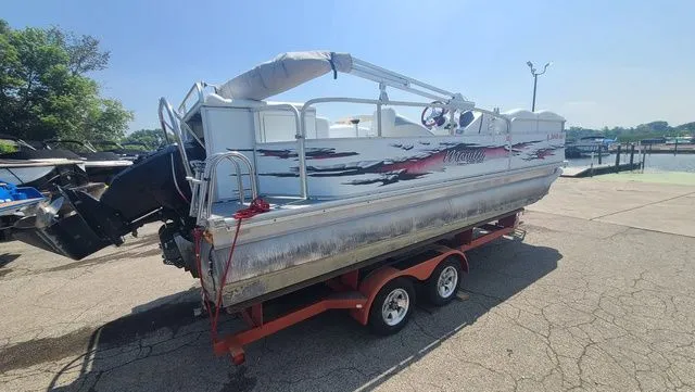 Slide: The Image of Manitou xplode 2008 - 3