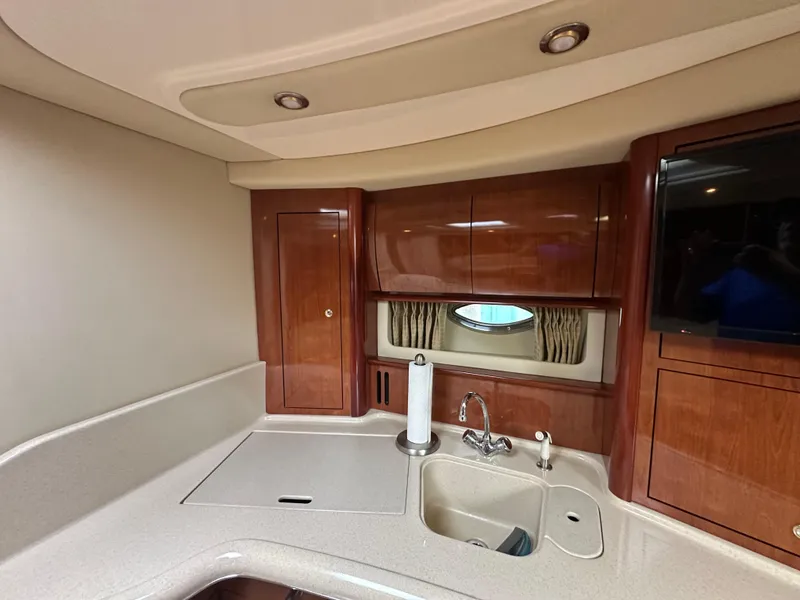 Slide: The Image of Sea Ray 420 Sundancer 2003 - 52