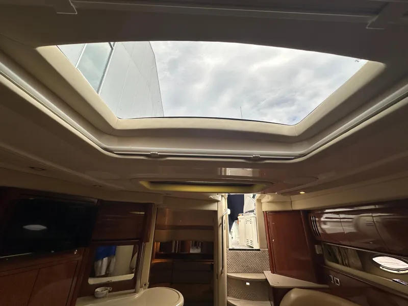 Slide: The Image of Sea Ray 420 Sundancer 2003 - 74