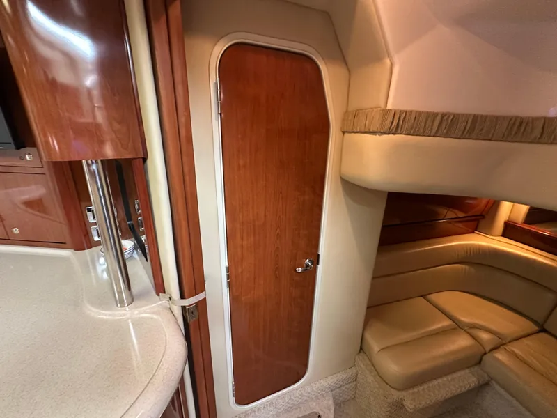Slide: The Image of Sea Ray 420 Sundancer 2003 - 75