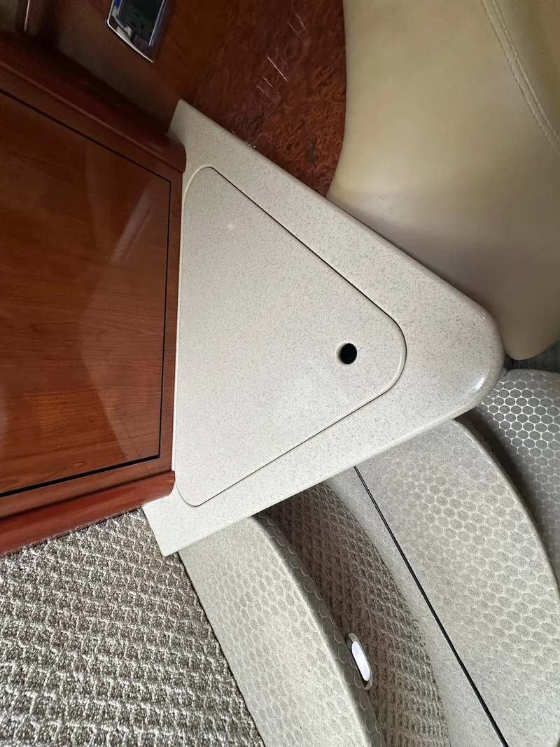 Slide: The Image of Sea Ray 420 Sundancer 2003 - 81