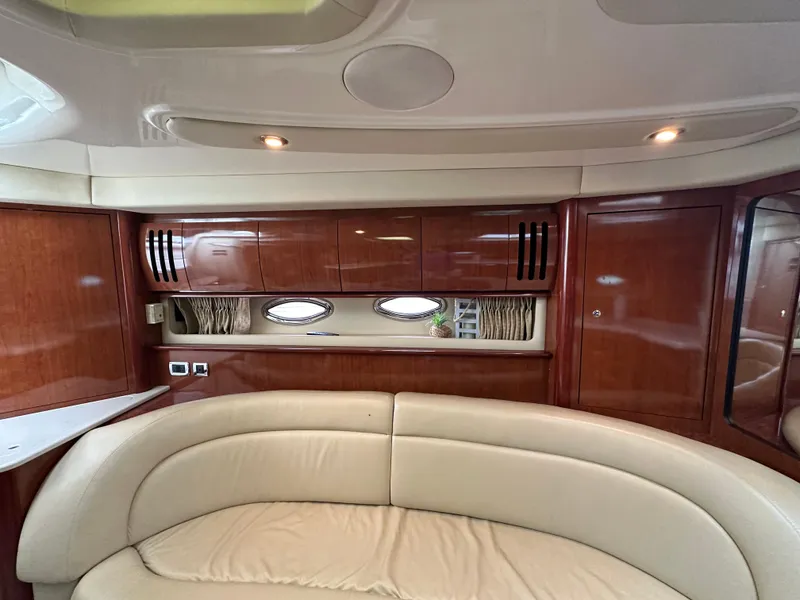 Slide: The Image of Sea Ray 420 Sundancer 2003 - 83