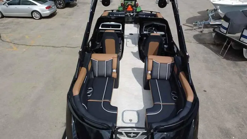 Slide: The Image of 2025 Berkshire 25 Sport RFX9-DC pontoon boat with luxurious seating and modern design. - 7