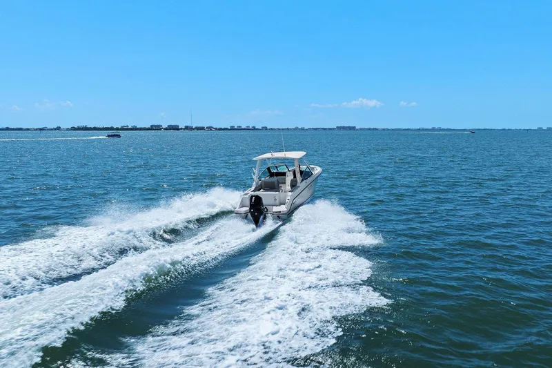 Slide: The Image of 2023 Boston Whaler 240 Vantage - Profile Stern - 28