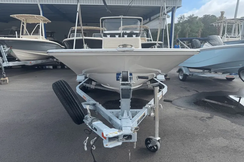 Slide: The Image of Boston Whaler 150 Montauk 2025 - 11