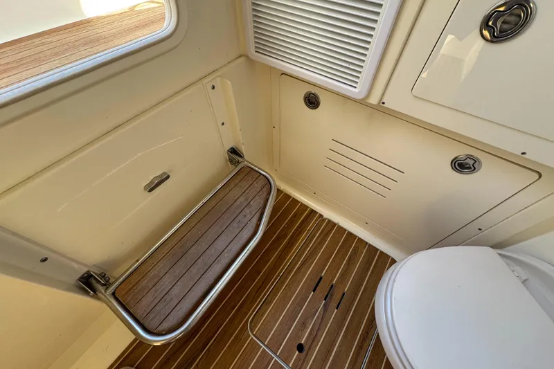 Slide: The Image of Scout 345 XSF 2011 - 59