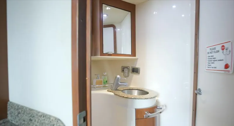 Slide: The Image of Sea Ray 40 Sundancer 2007 - 52