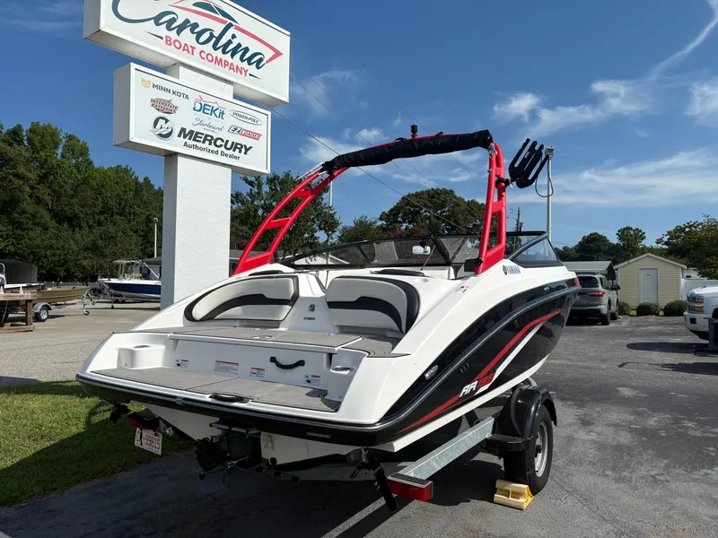 Slide: The Image of 2019 Yamaha AR195 boat at Carolina Boat Company dealership. - 3