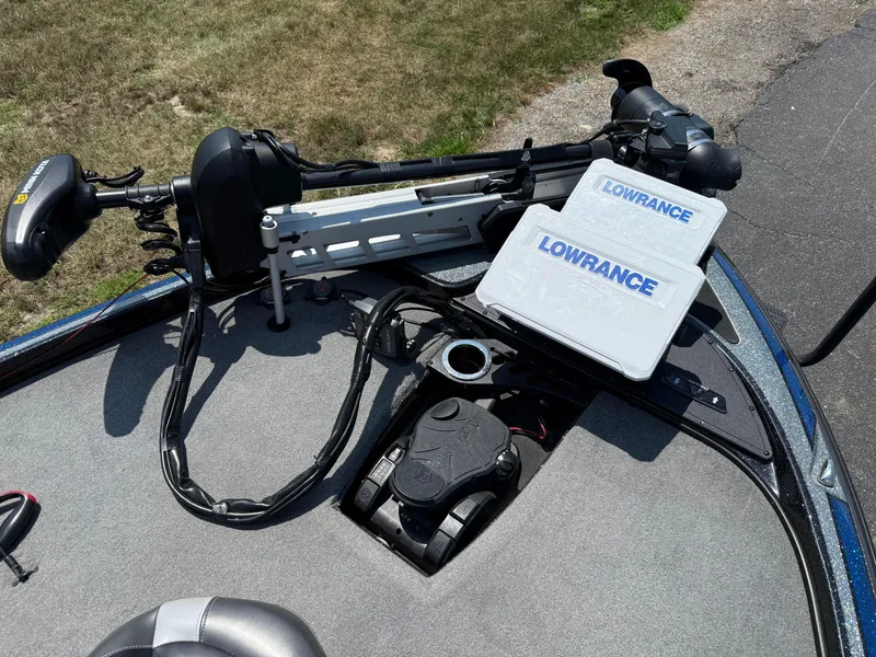 Slide: The Image of 2019 Nitro Z21 boat deck with Lowrance equipment and trolling motor. - 9