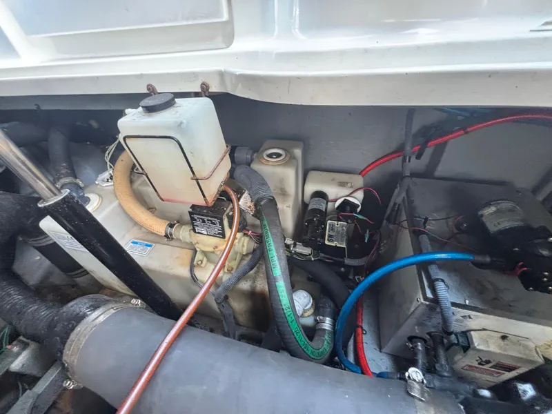 Slide: The Image of Sea Ray Sundancer 320 2004 - 53