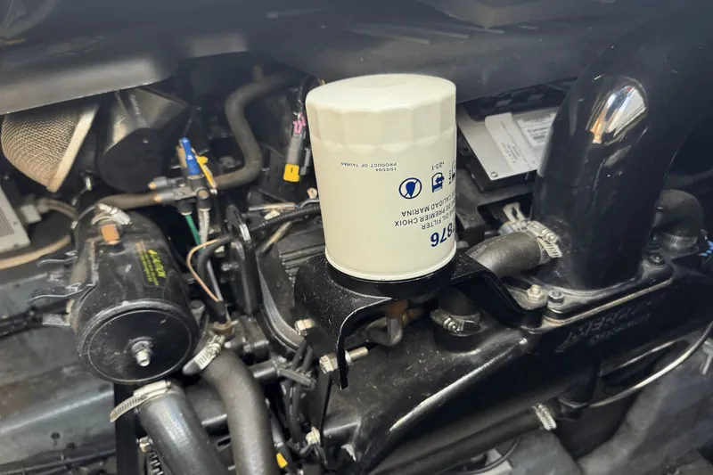 Slide: The Image of Sea Ray 330 Express Cruiser 1997 - 13