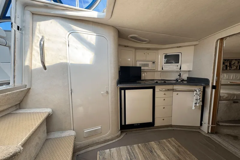 Slide: The Image of Sea Ray 330 Express Cruiser 1997 - 18