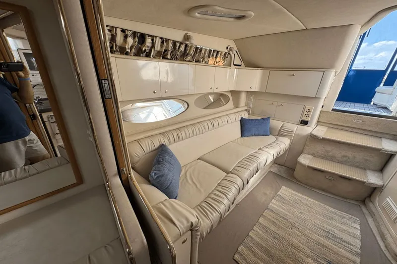 Slide: The Image of Sea Ray 330 Express Cruiser 1997 - 20