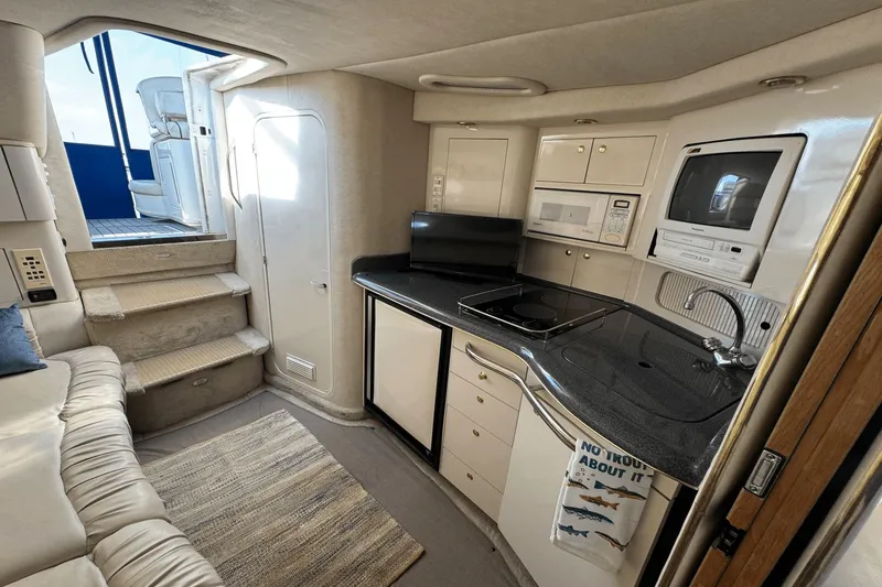 Slide: The Image of Sea Ray 330 Express Cruiser 1997 - 22