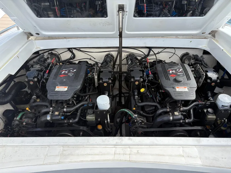 Slide: The Image of Engine compartment of a 2006 Formula 292 Fast Tech boat with twin MerCruiser 6.2 MPI engines. - 9