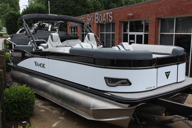 The Image of Tahoe Cascade Platinum Quad Lounger 23' 2025 - 1