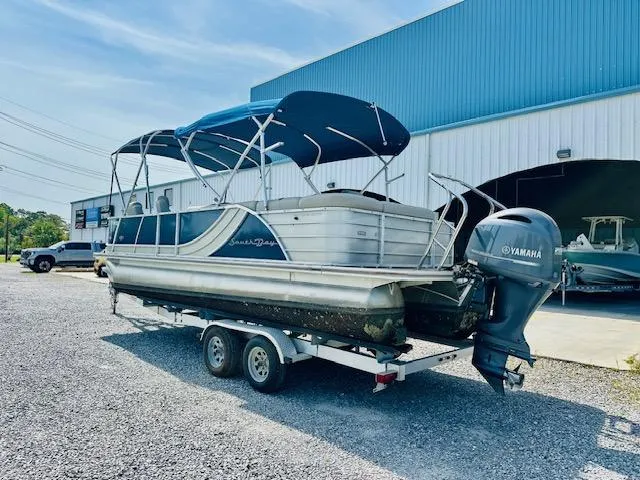 Slide: The Image of 2018 South Bay 525CPTR pontoon boat on trailer with Yamaha outboard motor. - 4