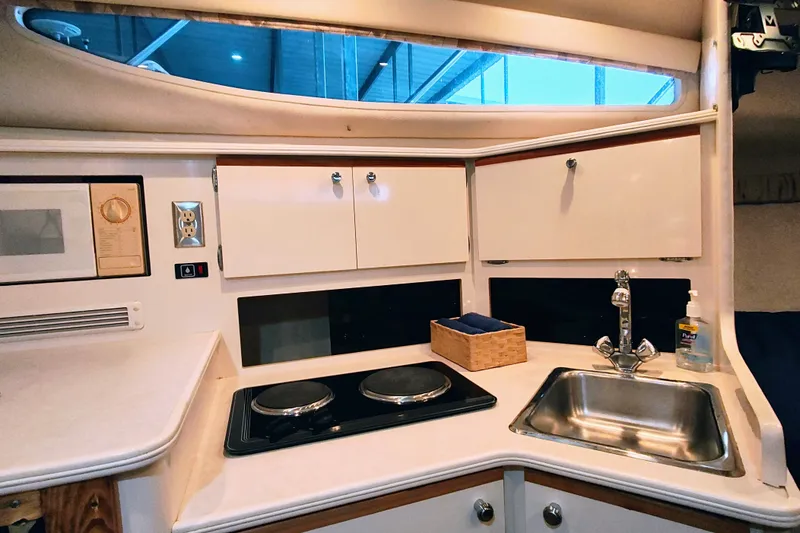 Slide: The Image of Bayliner 3055 Ciera 1999 - 13