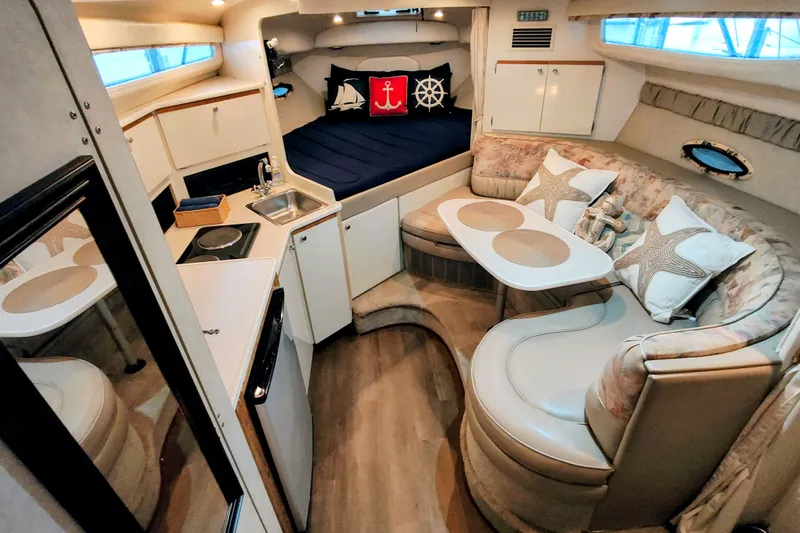 Slide: The Image of Bayliner 3055 Ciera 1999 - 7