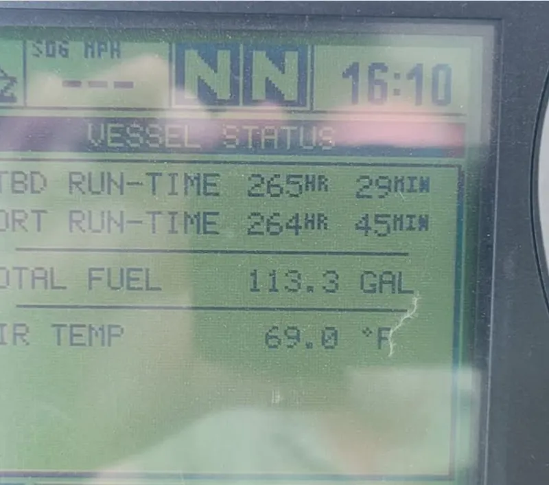 Slide: The Image of Display screen of a 2007 Formula 31 Performance Cruiser showing vessel status and fuel data. - 49