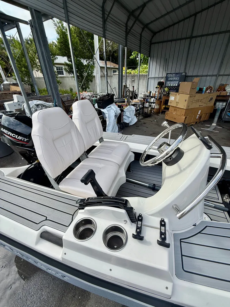 Slide: The Image of Aspen Carbon Cat T11C 2025 - 6