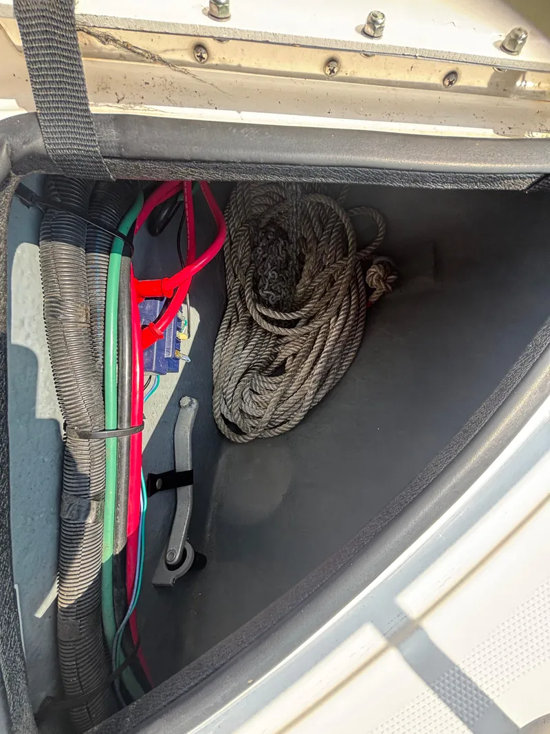 Slide: The Image of Sea Ray Sundancer 320 2004 - 50