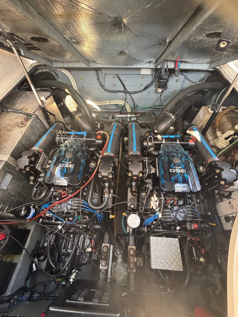 Slide: The Image of Sea Ray Sundancer 320 2004 - 52