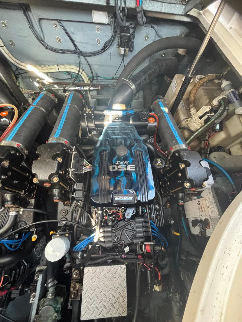 Slide: The Image of Sea Ray Sundancer 320 2004 - 54