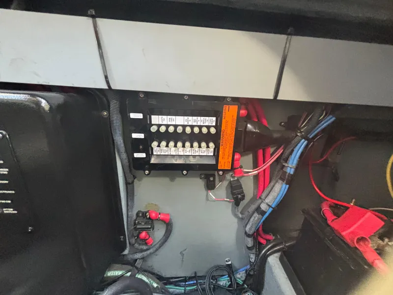 Slide: The Image of Sea Ray Sundancer 320 2004 - 56