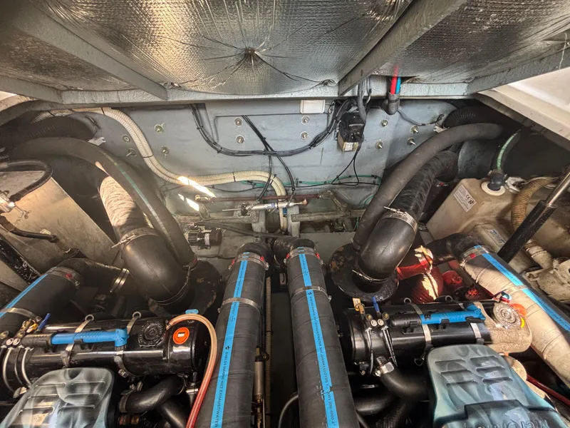 Slide: The Image of Sea Ray Sundancer 320 2004 - 60